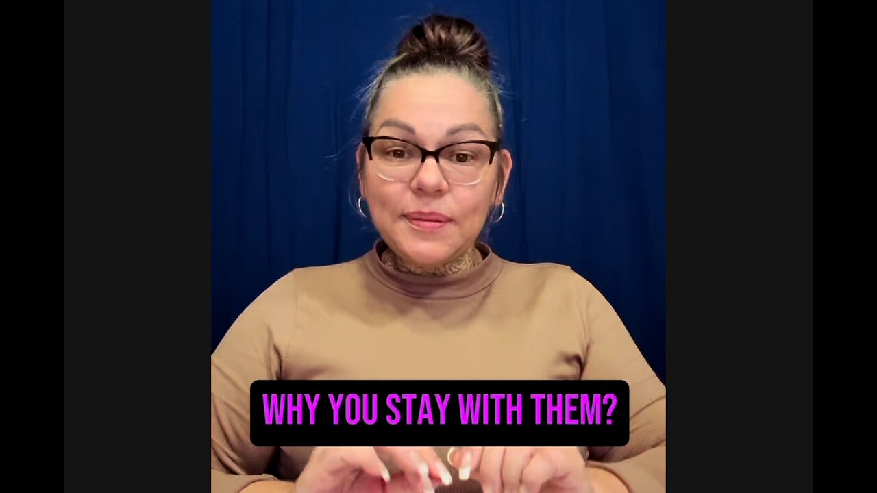 🚨 Why You Stay With Them? 🤔 #ASL #deaf #realtalk