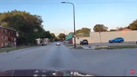 Illegal pass gone wrong — instant karma hits hard! #InstantKarma #IllegalPass #TrafficFails #japd