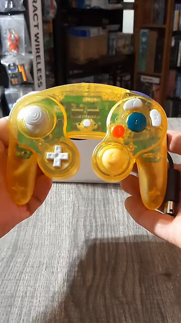 Nintendo GameCube (GCN) transparent yellow controller