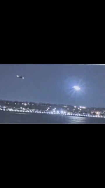 Air Traffic Control Supervisor Allowed Controller To Leave Their Post Just Before Mid-Air Collision