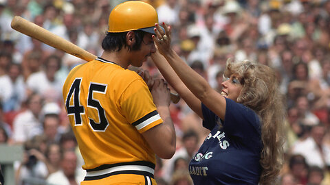 MORGANNA ROBERTS KISSING BANDIT OF BASEBALL