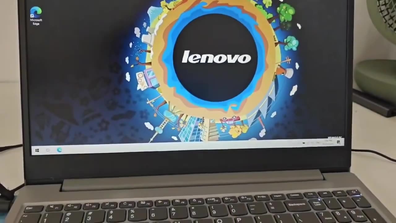 Used Lenovo IdeaPad 340C （i3-8145_ 8 256gb