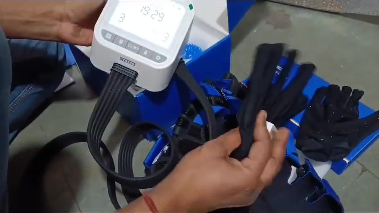Syrebo E12 Hand Rehabilitation Gloves Device
