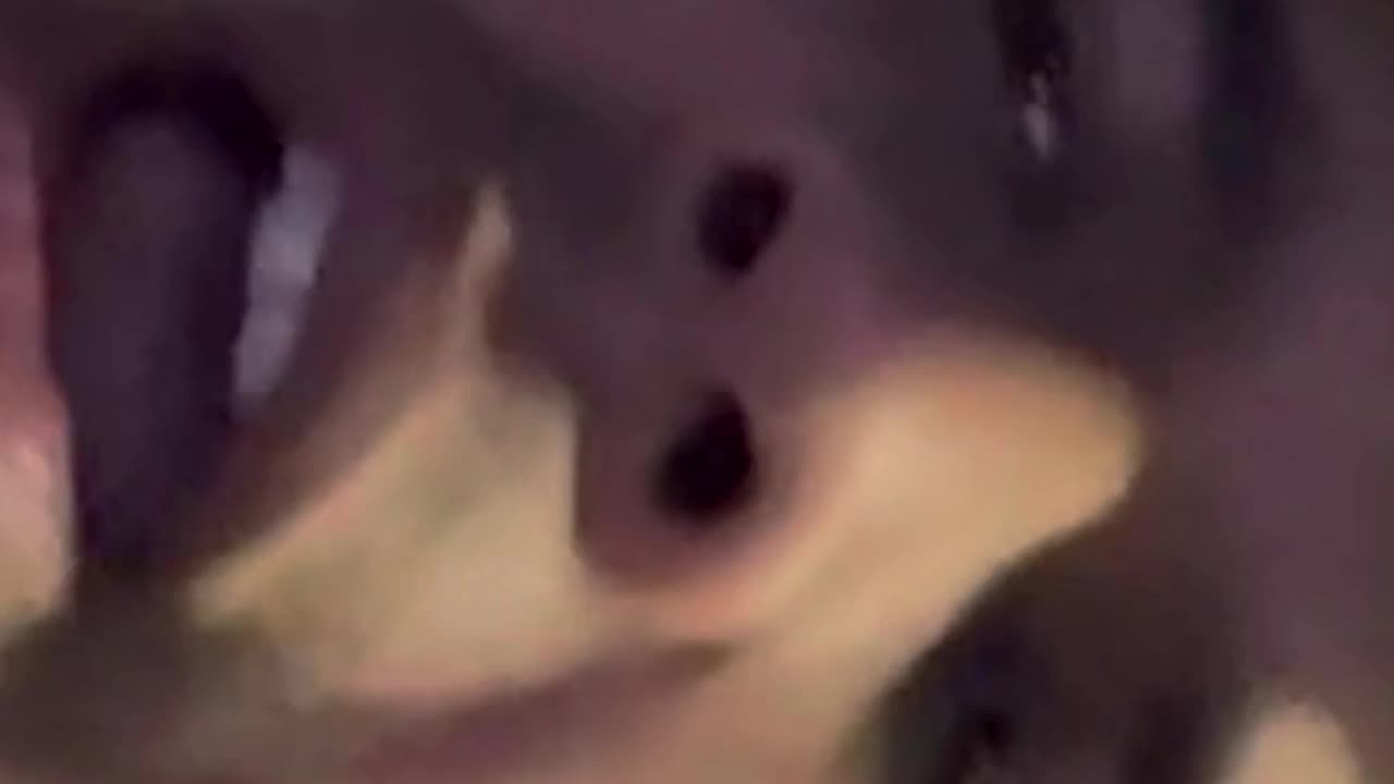 21565476352342