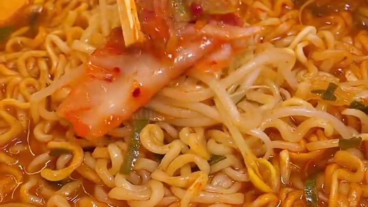 🍜 The Most Amazing Ramen Convenience Store in Korea?! 😱🔥