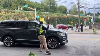 Portland Trantifa terrorists attempt to block residents from reaching their homes.