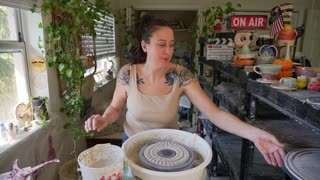 Live 🔴 Episode 161 Swan City Ceramics 🦢 Pottery Livestream