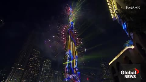 New Year's 2025: Spectacular Burj Khalifa Fireworks in Dubai