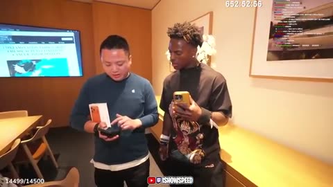 iShowSpeed ​​kauft das neue iPhone 17!