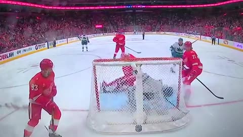 Sharks RW #2 Will Smith 🥅(13)🏒Backhand Goal