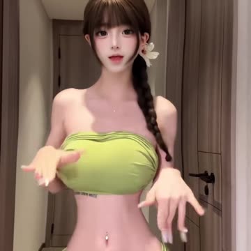 Edgy Olive Green Short Top Teasing Slow Dance | Daily Beauty EP 781