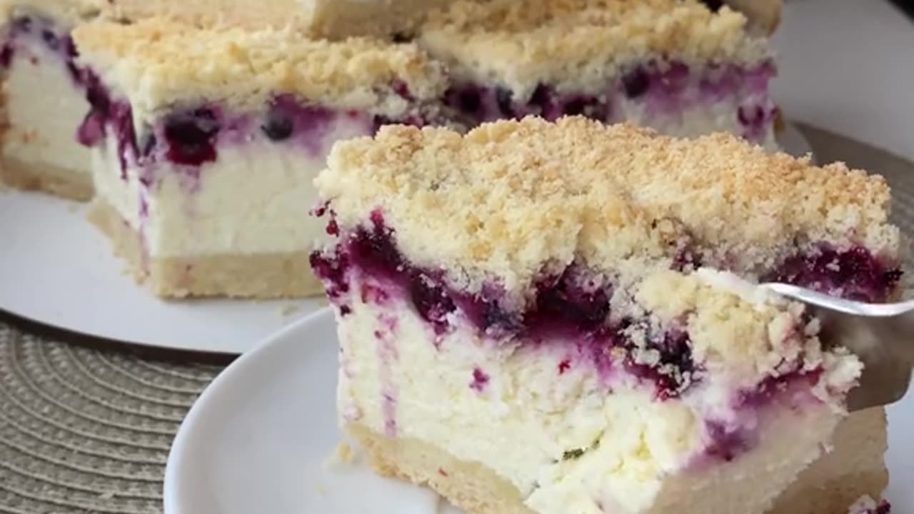 ROYAL VATRUSHKA with currants🤤