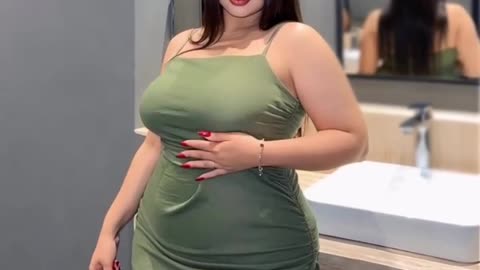 Beautiful curvy girl😍😋