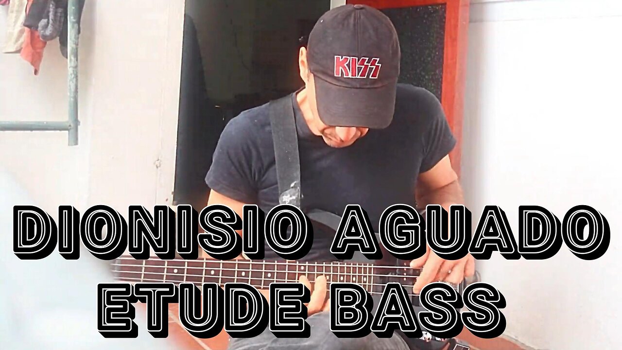 Dionisio Aguado etude Classical music for bass guitar (Sure microphone )