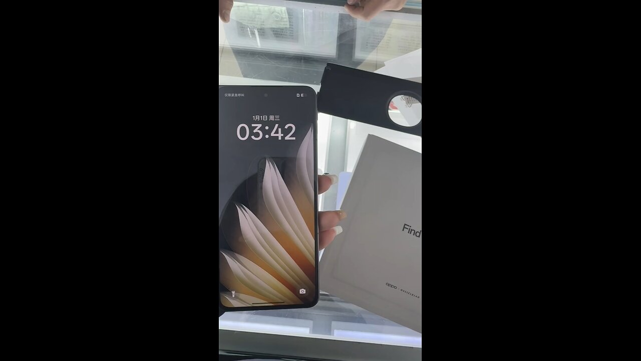 oppo n5 fold mobile first look and handling