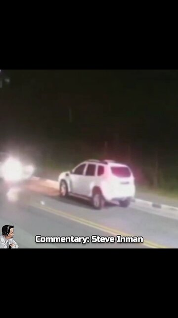 Man defends himself from several carjackers