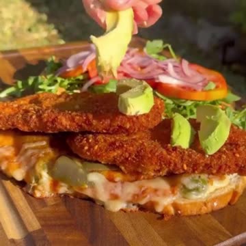 Let’s Make a chicken Milanesa sandwich