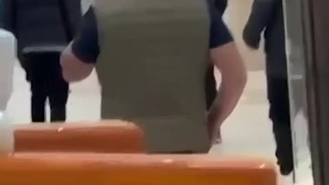 Blacks have knife fight Australia mall
			