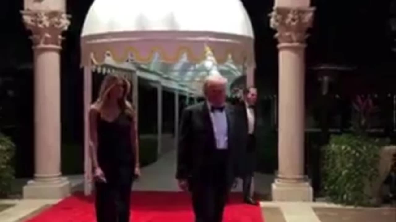 Trump and Melania walk the red carpet at Mar-a-Lago for NYE celebrations