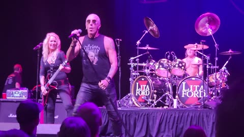 Dee Snider ( live)