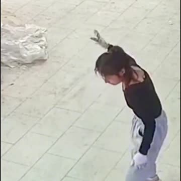 Funny video of the rooster fighting with the girl video 2025 skc.com 79