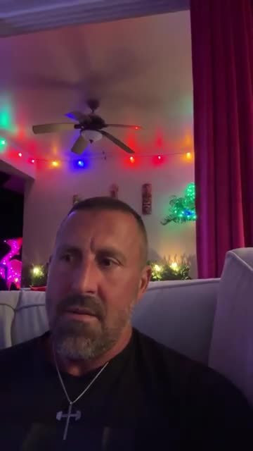 FITTEST FLAT EARTHER LIVE 🧐TOPICS… TRUTHER SHILLS CHRISTIAN BALE VAMPIRES ,CRATOR EARTH RIVER PHOENIX & MORE