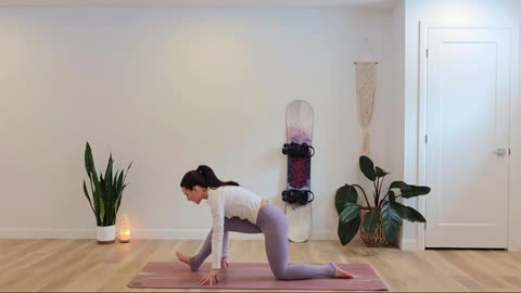 Yoga après-ski ｜ Étirements des jambes, mobilité du dos & renforcement haut du corps