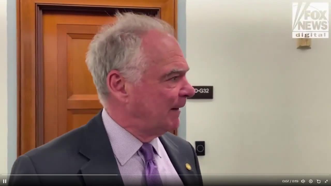 Thượng nghị sĩ Tim Kaine của Virginia đang hoàn toàn ủng hộ bạo lực chính trị.