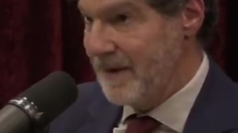 Bret Weinstein tells Joe Rogan why vaccines manufactures like Pfizer can be sued