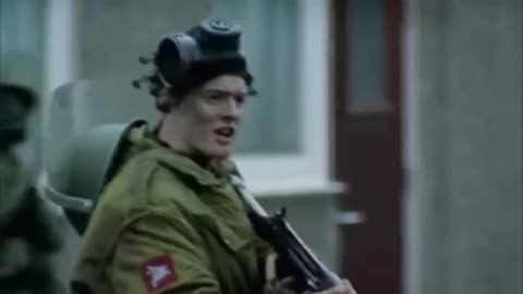 U2 - Sunday Bloody Sunday (1983)