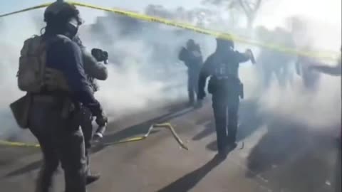 Riots erupt in Minneapolis after ICE agents shot and k_lled a man who pulled a gun