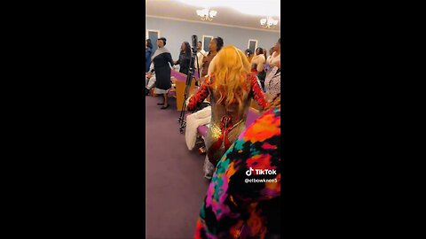 Dance ElbowKnee5 #praisebreak 💃🏽👠👠💃🏽💃🏽💃🏽💃🏽🔥🔥🔥🔥🔥