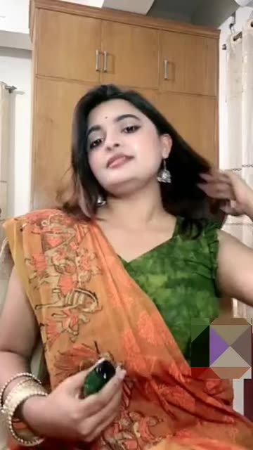Bangladeshi beautiful item hot girls Linda Baat Hota Hai Sari Raat room per