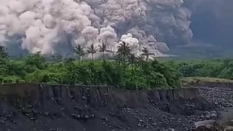 ERUPCE SOPKY SEMERU - INDONÉSIE - 19.11.2025