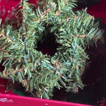 4 pcs of Artificial Canadian Pine Wreath Set for Christmas
