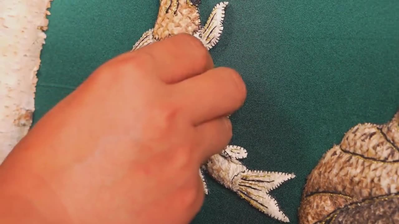 鱼皮画制作技艺已有2500年历史。 #鱼皮画#非遗守护人 #卡萨帝致境双子分区洗衣机 #卡萨帝洗衣机 #卡萨帝双子幸福说