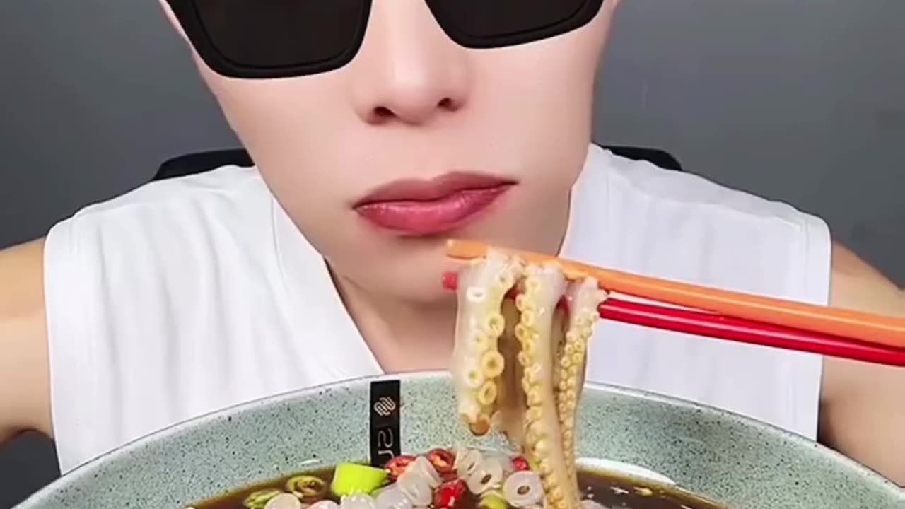 😋😋🍜