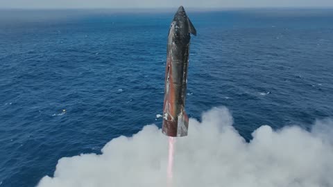 Final descent and splashdown of Starship on Flight 11, captured by the SpaceX recovery team