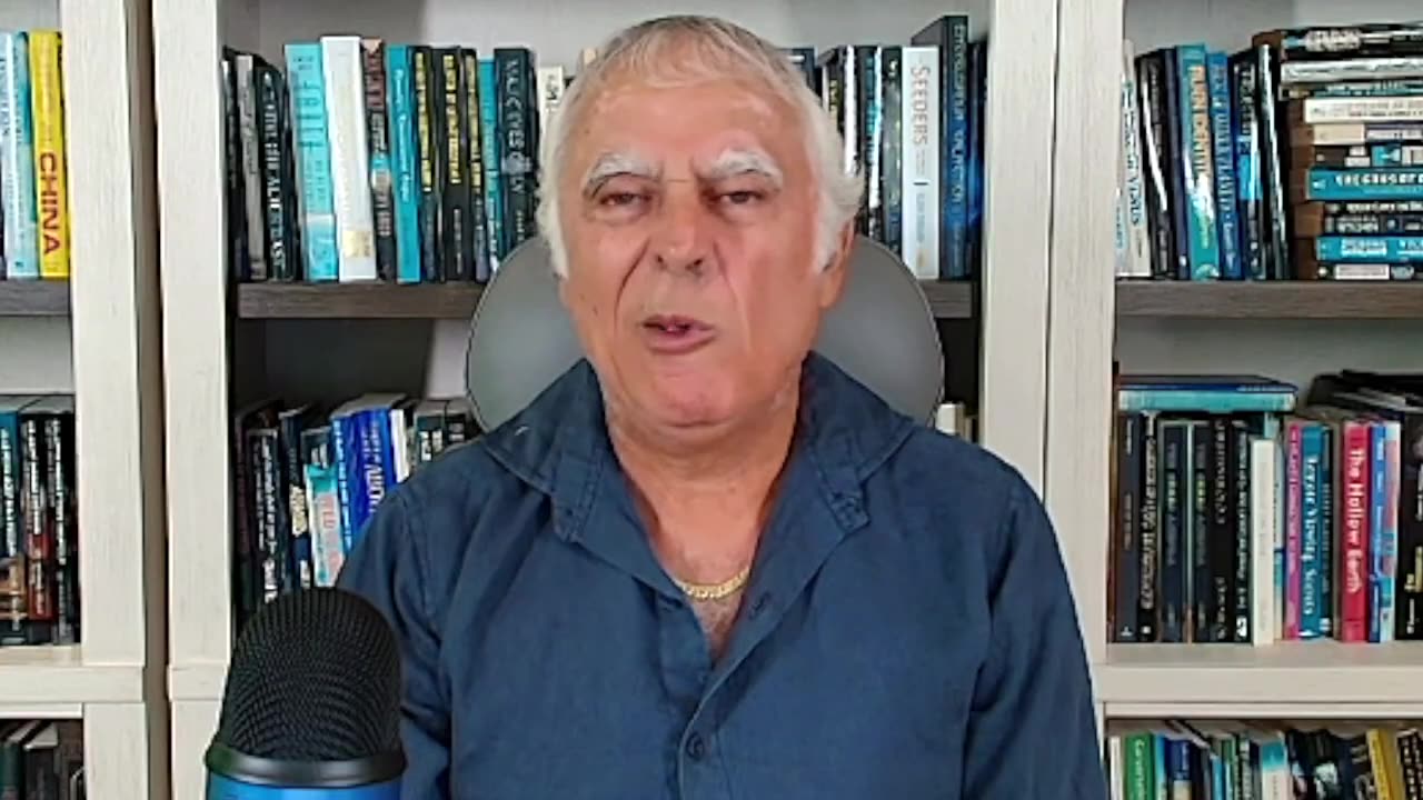 Martians LANDING SOON? The Prime Directive & Mysterious 3I Atlas"