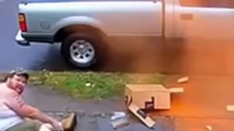 Package Thief Gets Instant Surprise 😂🦃 (THANKSGIVING EDITION) via @savevybot