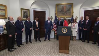 Trump Forces 9 Pharma Execs to Give Americans Christmas Surprise (VIDEO)