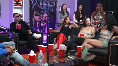 Welcome Home Crip Mac Panel With 6 Girls! (720p).mp4-