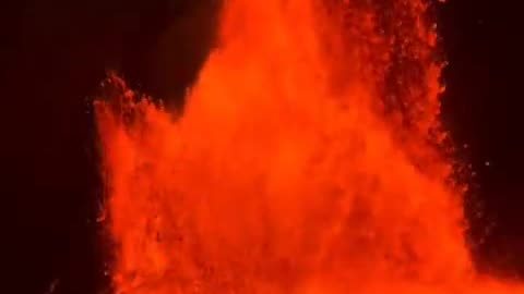 Voici les images les plus rapprochées de l'éruption du volcan Kilauea aujourd'hui à Hawaï