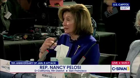 Nên đưa bà PELOSI vào viện dưỡng lão, truyền thuốc an thần Valium và xem truyền hình.