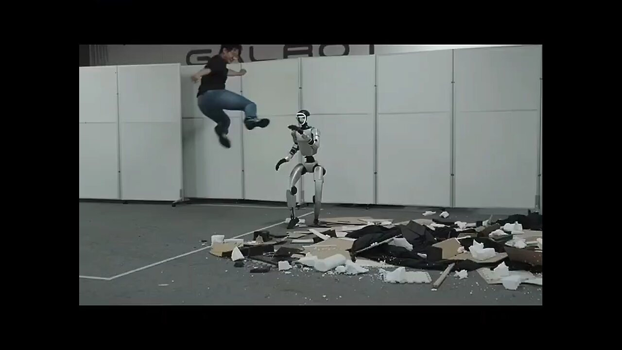 The beating of humanoid robots in order to develop their resilience