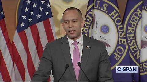 Rep Hakeem Jeffries Claims Musk, MTG Aren't Serious About DOGE