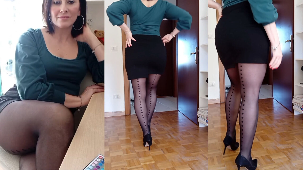 MATURE IN PANTYHOSE AND HIGH HEELS ! OUTFIT REVIEW