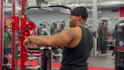 New Triceps Workout Ends In Hurt Face