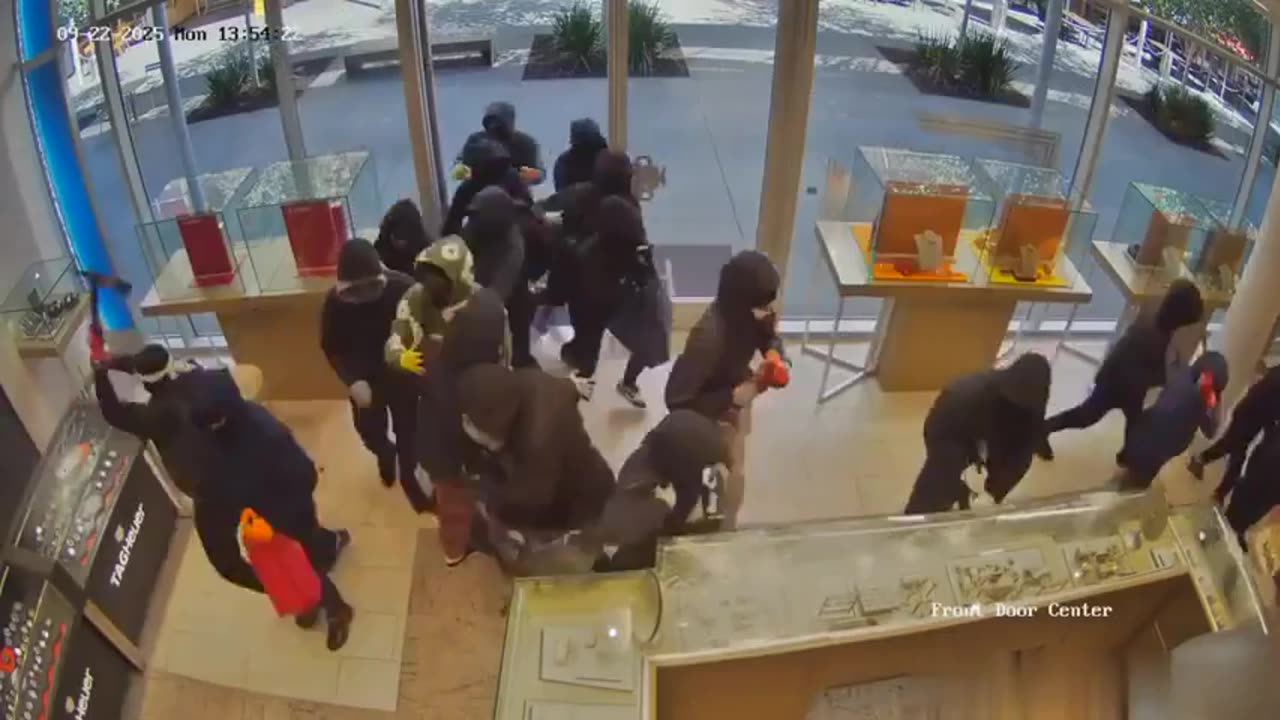 Nigger mob swarm jewellry store