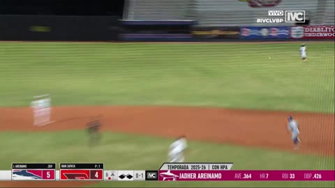 Balita Ortega con un rifle desde el RF